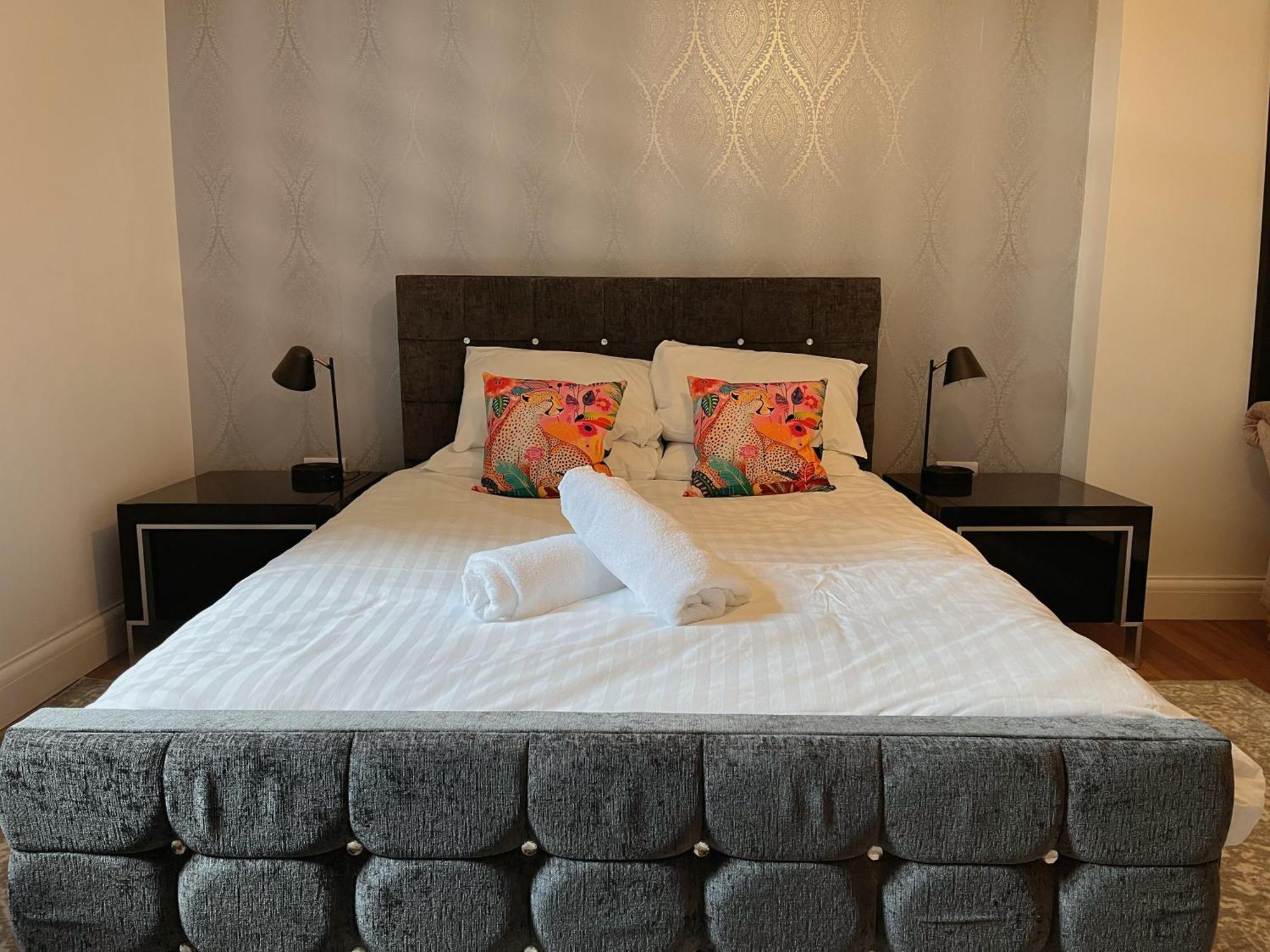 Exquisite 9 bed Villa hot tub, gym, cinema&more Barnstaple Esterno foto