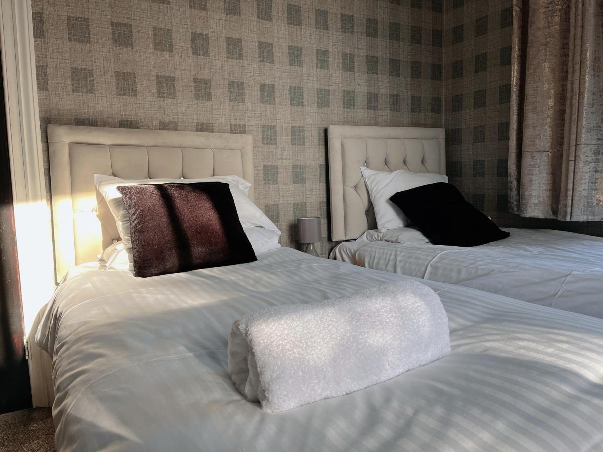 Exquisite 9 bed Villa hot tub, gym, cinema&more Barnstaple Esterno foto
