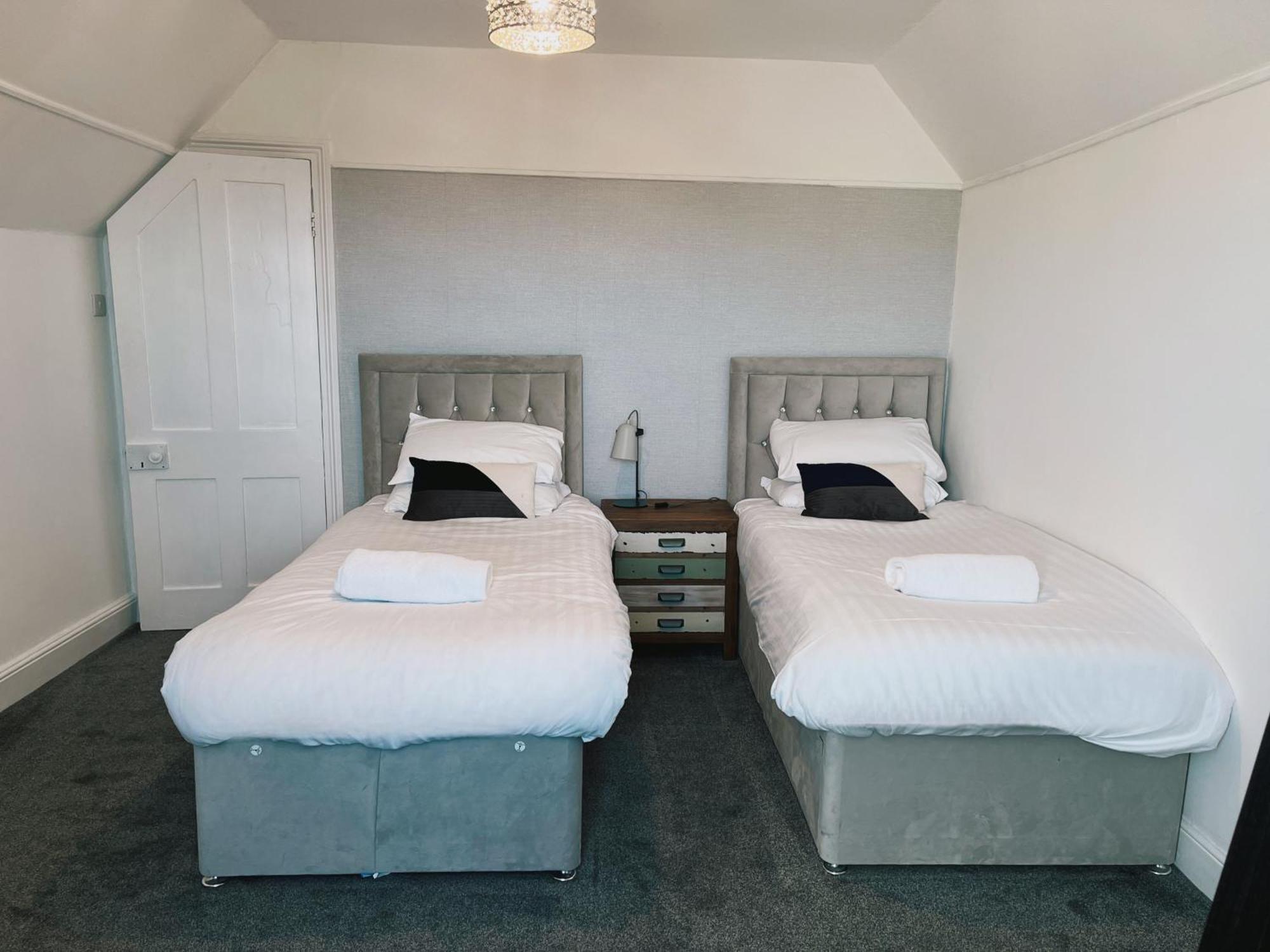 Exquisite 9 bed Villa hot tub, gym, cinema&more Barnstaple Esterno foto